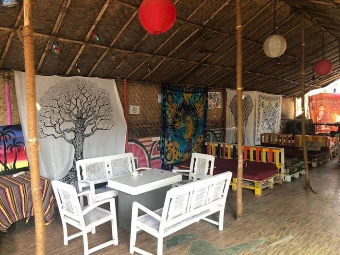 Hippie Hostel Or Goamazing Hostel Anjuna Buitenkant foto